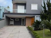 Casa / Sobrado em Condomínio para Locação em Arujá/SP...