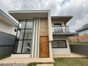 Casa / Sobrado em Condomínio para Locação em Atibaia/SP...