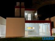 Casa / Sobrado em Condomínio para Locação em Atibaia/SP...