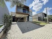 Casa / Sobrado em Condomínio para Locação em Atibaia/SP...