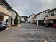 Casa / Sobrado em Condomínio para Locação em Atibaia/SP...