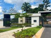 Casa / Sobrado em Condomínio para Locação em Atibaia/SP...