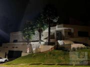 Casa / Sobrado em Condomínio para Locação em Barueri/SP...