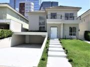 Casa / Sobrado em Condomínio para Locação em Barueri/SP...