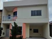 Casa / Sobrado em Condomínio para Locação em Belém/PA...