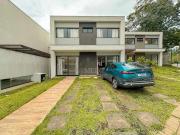 Casa / Sobrado em Condomínio para Locação em Belo...