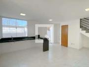 Casa / Sobrado em Condomínio para Locação em Belo...