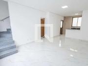 Casa / Sobrado em Condomínio para Locação em Belo...