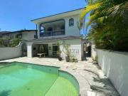 Casa / Sobrado em Condomínio para Locação em Bertioga/SP...