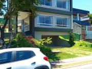 Casa / Sobrado em Condomínio para Locação em Camaçari/BA...