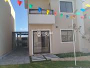 Casa / Sobrado em Condomínio para Locação em Camaçari/BA...