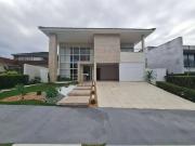 Casa / Sobrado em Condomínio para Locação em Camaçari/BA...