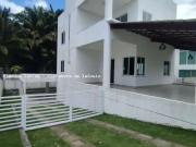 Casa / Sobrado em Condomínio para Locação em Camaçari/BA...