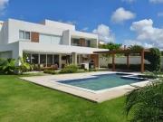 Casa / Sobrado em Condomínio para Locação em Camaçari/BA...