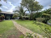 Casa / Sobrado em Condomínio para Locação em Camaçari/BA...