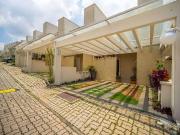 Casa / Sobrado em Condomínio para Locação em Cotia/SP...