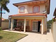 Casa / Sobrado em Condomínio para Locação em Cotia/SP...