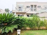 Casa / Sobrado em Condomínio para Locação em Cotia/SP...