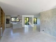 Casa / Sobrado em Condomínio para Locação em Cotia/SP...