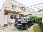 Casa / Sobrado em Condomínio para Locação em Cotia/SP...