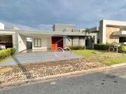 Casa / Sobrado em Condomínio para Locação em Cuiabá/MT...