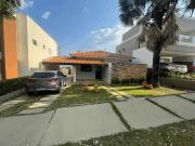 Casa / Sobrado em Condomínio para Locação em Cuiabá/MT...