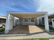 Casa / Sobrado em Condomínio para Locação em Cuiabá/MT...