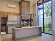 Casa / Sobrado em Condomínio para Locação em Cuiabá/MT...