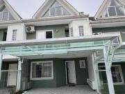Casa / Sobrado em Condomínio para Locação em Curitiba/PR...