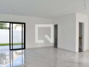 Casa / Sobrado em Condomínio para Locação em Curitiba/PR...