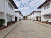 Casa / Sobrado em Condomínio para Locação em Curitiba/PR...