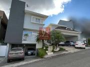 Casa / Sobrado em Condomínio para Locação em Curitiba/PR...