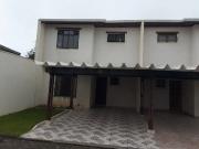Casa / Sobrado em Condomínio para Locação em Curitiba/PR...