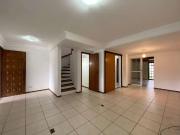 Casa / Sobrado em Condomínio para Locação em Curitiba/PR...