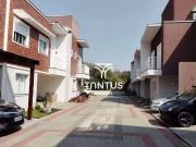 Casa / Sobrado em Condomínio para Locação em Curitiba/PR...