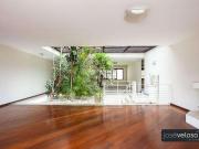 Casa / Sobrado em Condomínio para Locação em Curitiba/PR...