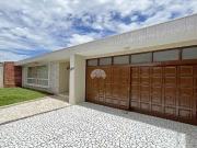 Casa / Sobrado em Condomínio para Locação em Curitiba/PR...