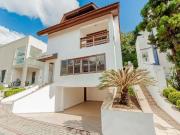 Casa / Sobrado em Condomínio para Locação em Curitiba/PR...