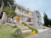 Casa / Sobrado em Condomínio para Locação em Curitiba/PR...