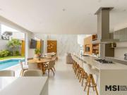 Casa / Sobrado em Condomínio para Locação em Curitiba/PR...