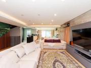 Casa / Sobrado em Condomínio para Locação em Curitiba/PR...