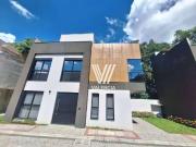 Casa / Sobrado em Condomínio para Locação em Curitiba/PR...