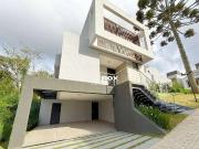 Casa / Sobrado em Condomínio para Locação em Curitiba/PR...