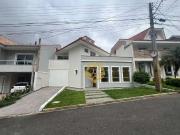 Casa / Sobrado em Condomínio para Locação em Curitiba/PR...