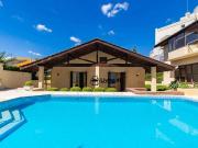 Casa / Sobrado em Condomínio para Locação em Curitiba/PR...