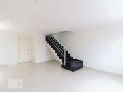Casa / Sobrado em Condomínio para Locação em Curitiba/PR...