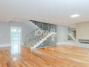 Casa / Sobrado em Condomínio para Locação em Curitiba/PR...