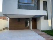 Casa / Sobrado em Condomínio para Locação em Feira de...