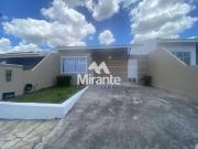 Casa / Sobrado em Condomínio para Locação em Feira de...