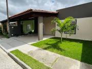Casa / Sobrado em Condomínio para Locação em Feira de...
